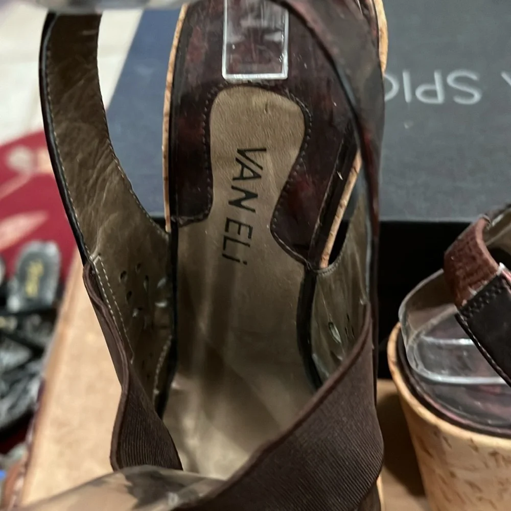 Vaneli Lazer Cut Cork Heel Wedge in Burgundy Patent Sz 7 1/2 M